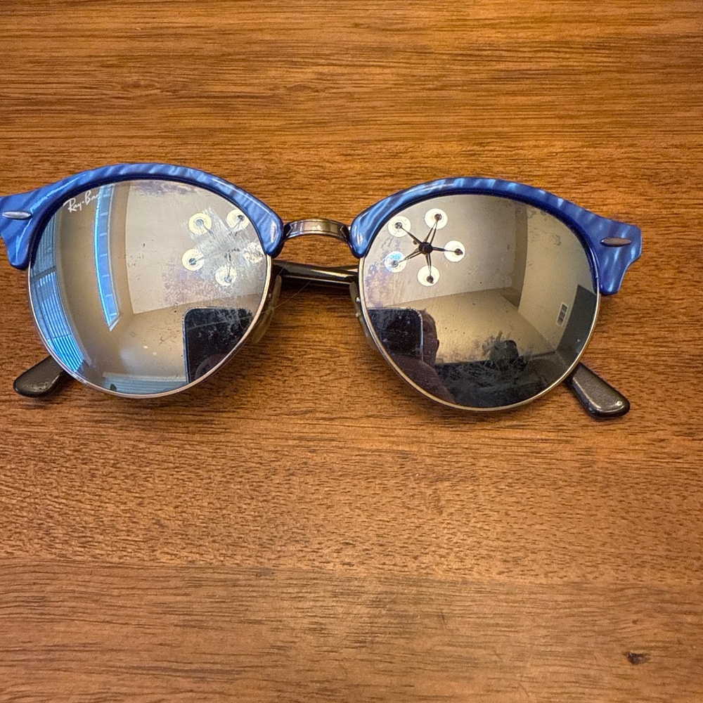 Ray-Ban Blue Round Sunglasses